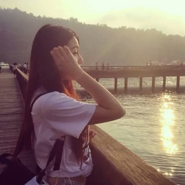 我等故人归 你看南风吹#高清女头#女生头像#羊驼驼的高冷头像