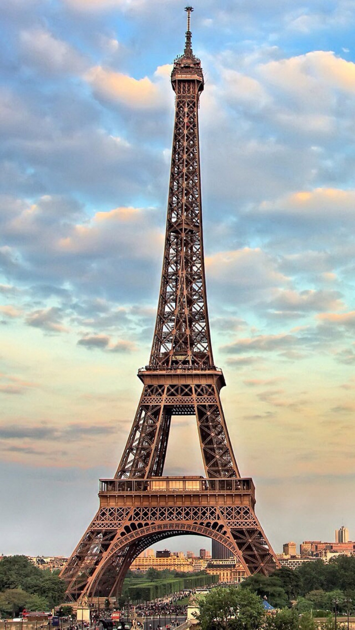 简单壁纸 巴黎 埃菲尔铁塔