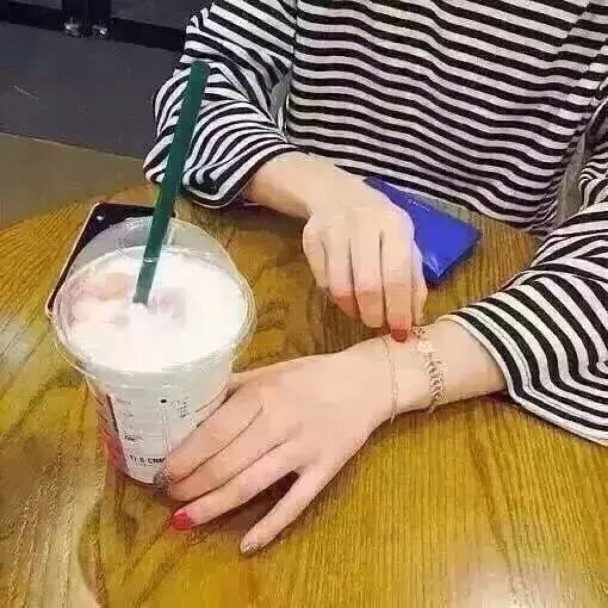 女生头像 奶茶