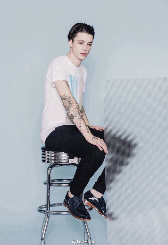 壁纸 | 锁屏壁纸 欧美风系列手机壁纸 阿什·斯戴梅斯特 (ash stymest