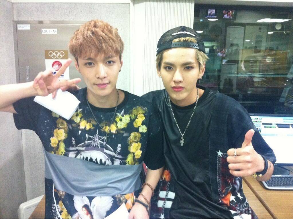 繁星#凡兴#牛兴#吴亦凡#张艺兴#kris#lay#kray#眼神cp#nicewong