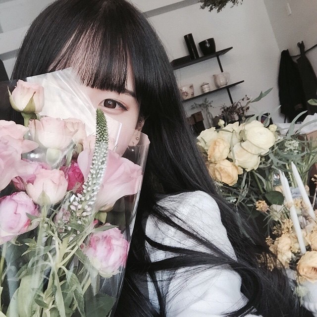 女生头像 [韩系 女生 欧美 半身 唯美 遮脸 镜子照 中式风 安静 可爱