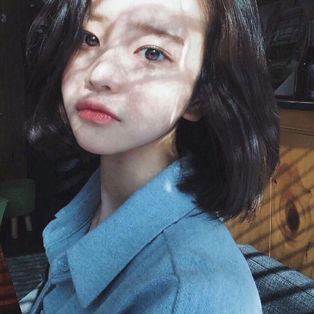 女生头像 [韩系 女生 欧美 半身 唯美 遮脸 镜子照 中式风 安静 可爱