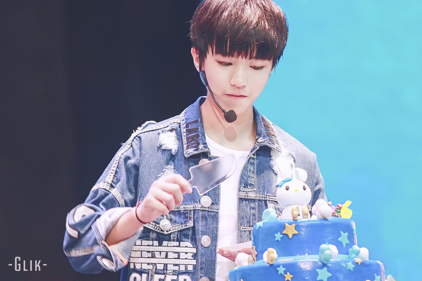 王俊凯# #tfboys王俊凯# #tfboys# 150919 王俊凯生日会 cr:gli_k