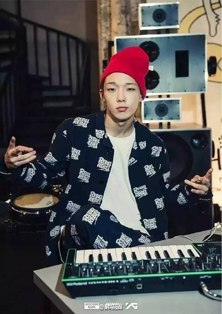 ikon bobby 金知元