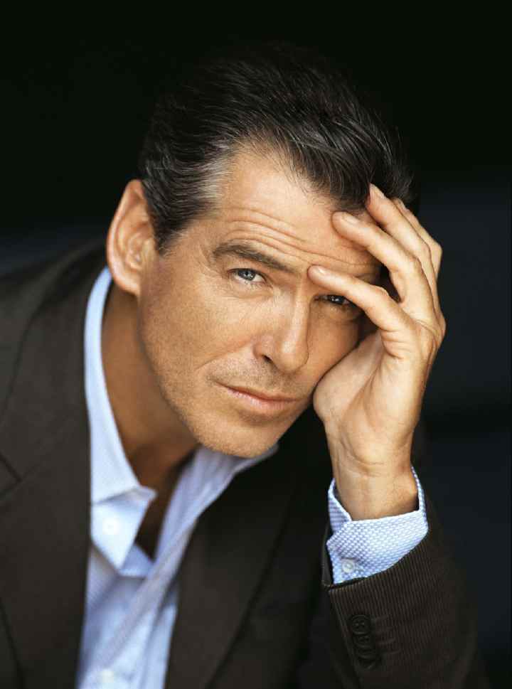 皮尔斯·布鲁斯南(pierce brosnan),1953年5月16日出生于爱尔兰,美国