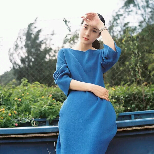 非常淑女的拍照姿势
