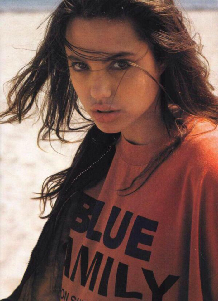 16 year old angelina jolie 16岁时的安吉丽娜61茱莉