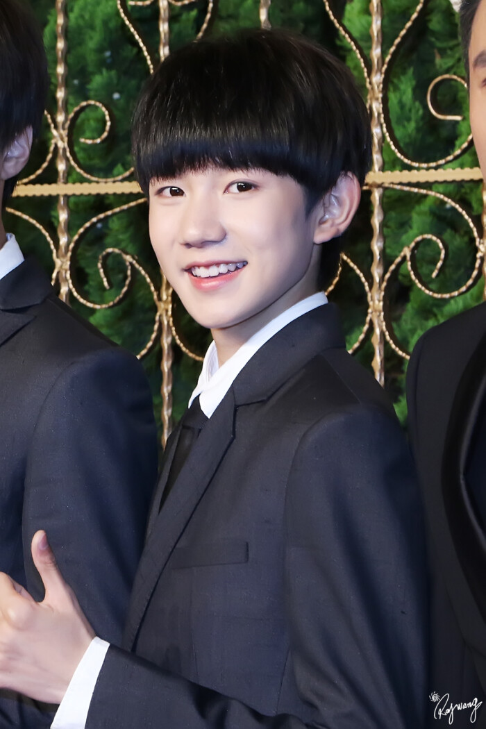 tfboys王源 151008 ah婚礼红毯 cr:roywang1108