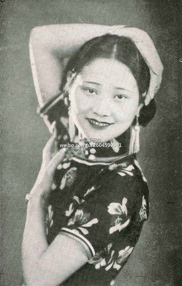 徐来-标准美人像「电影画报」第二期,1933.7.15,沪江摄.