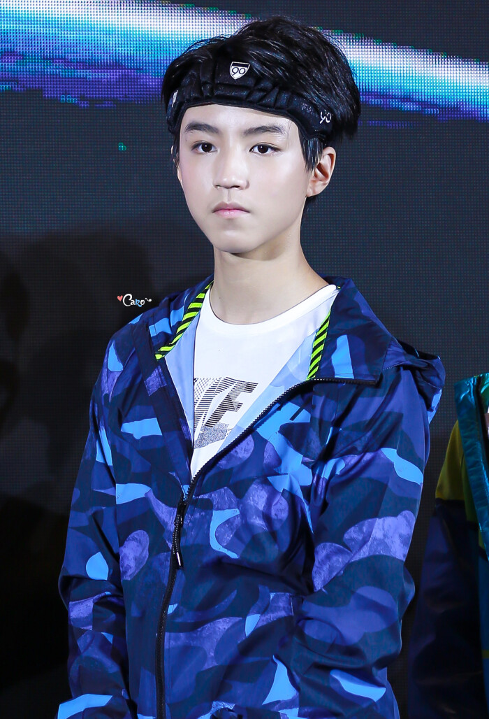 王俊凯#tfboys王俊凯#tfboys 151026 全员加速中发布会 cr:caro