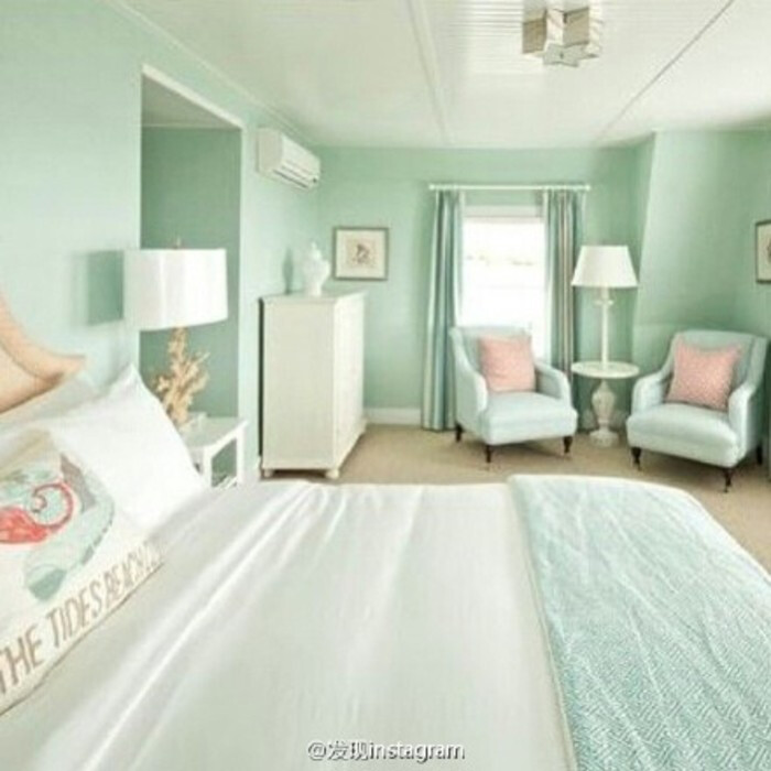 薄荷绿的卧室,清新自然.