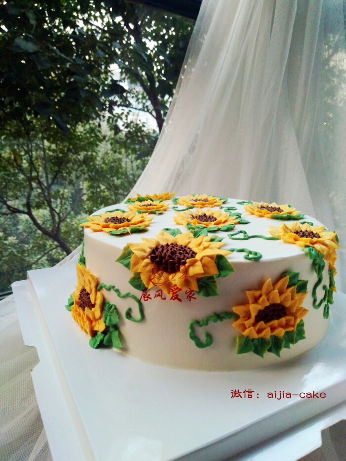 晨风爱家的蛋糕--向日葵:象征光辉、忠诚…-堆