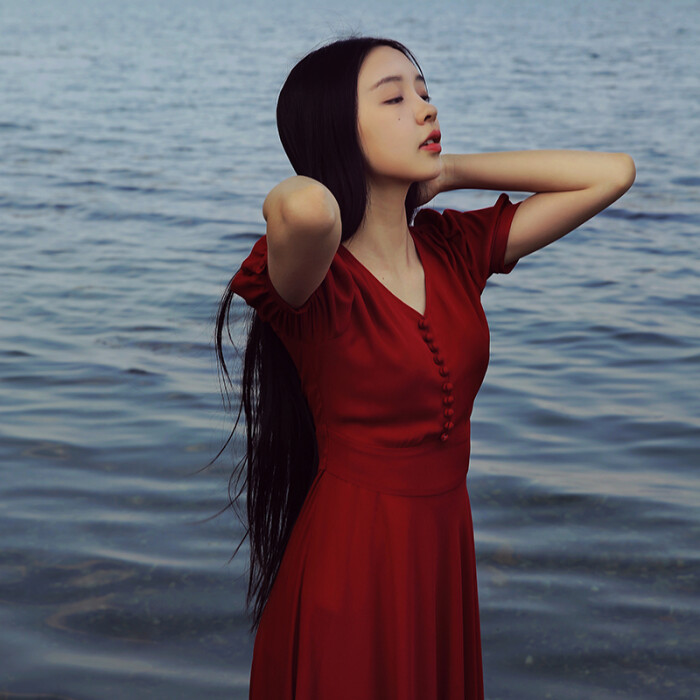来自淘宝卖家的很有味道的头像,作为女头当然是很棒的选择,主要是森系