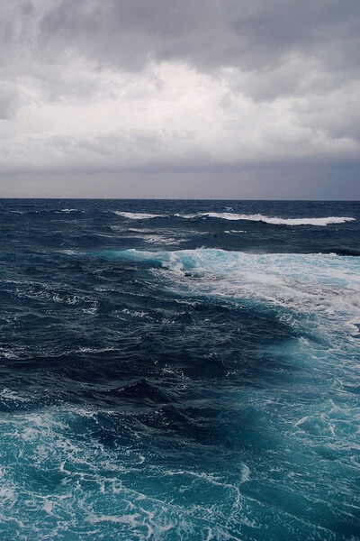 大海 天空 蓝色 壁纸 桌面 海水 海边 海浪 浪花