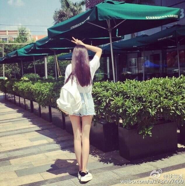 女头 背影