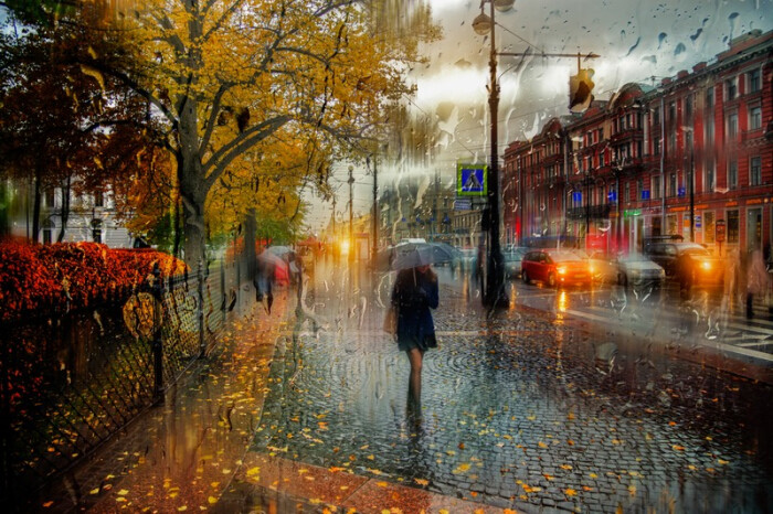 不久前我们曾经领略了法国摄影师christophe jacrot拍摄的雨中城市
