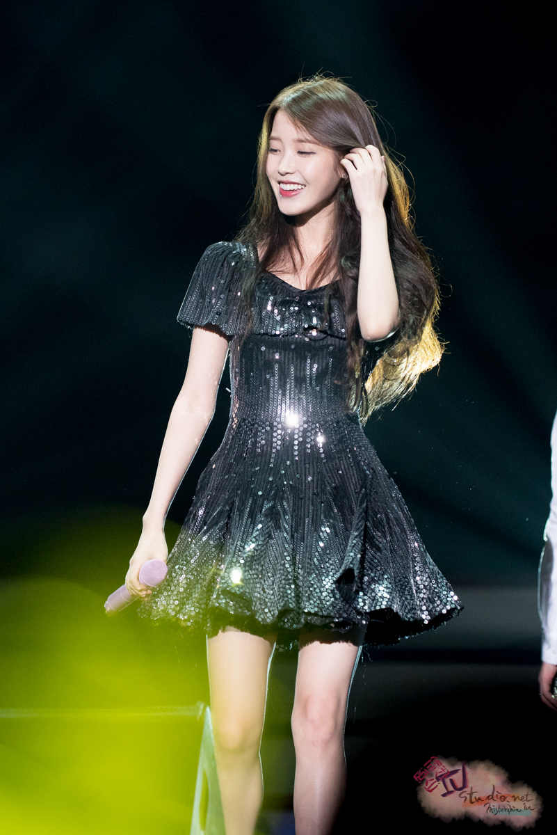 iu 高清 壁纸 头发真好看
