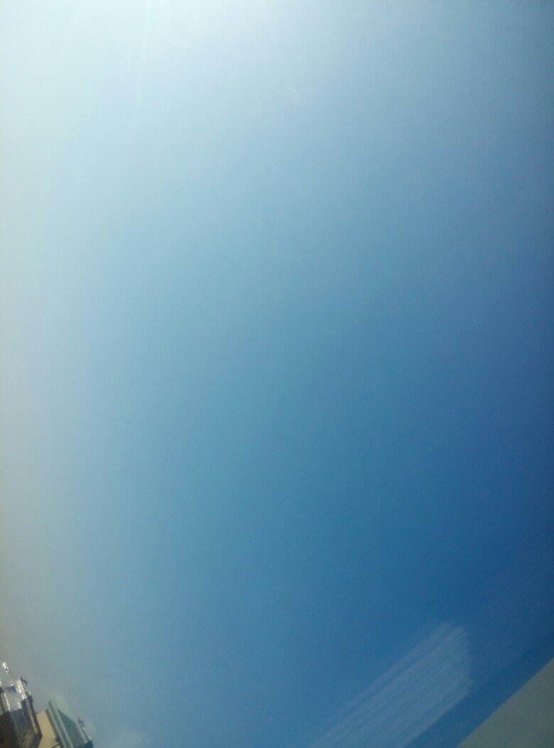 淡蓝的天空,会陪伴你一天的好心情