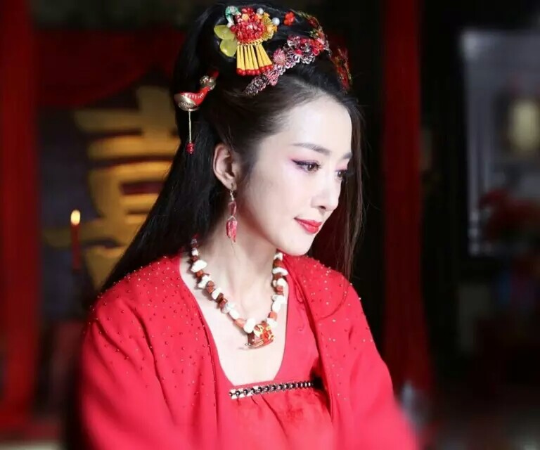 李依晓 