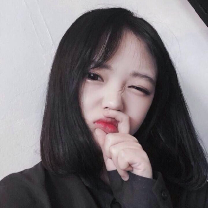 [韩系 女生 欧美 半身 唯美 遮脸 镜子照 中式风 安静 可爱 卖萌 个性