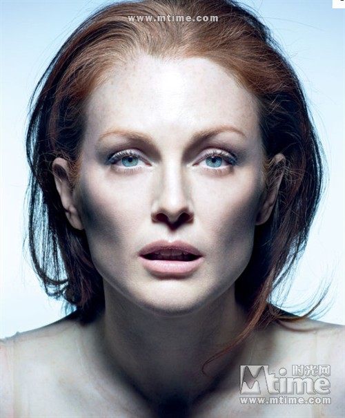 朱丽安·摩尔(julianne moore),1960年12月3日出生于美国北卡罗兰那州