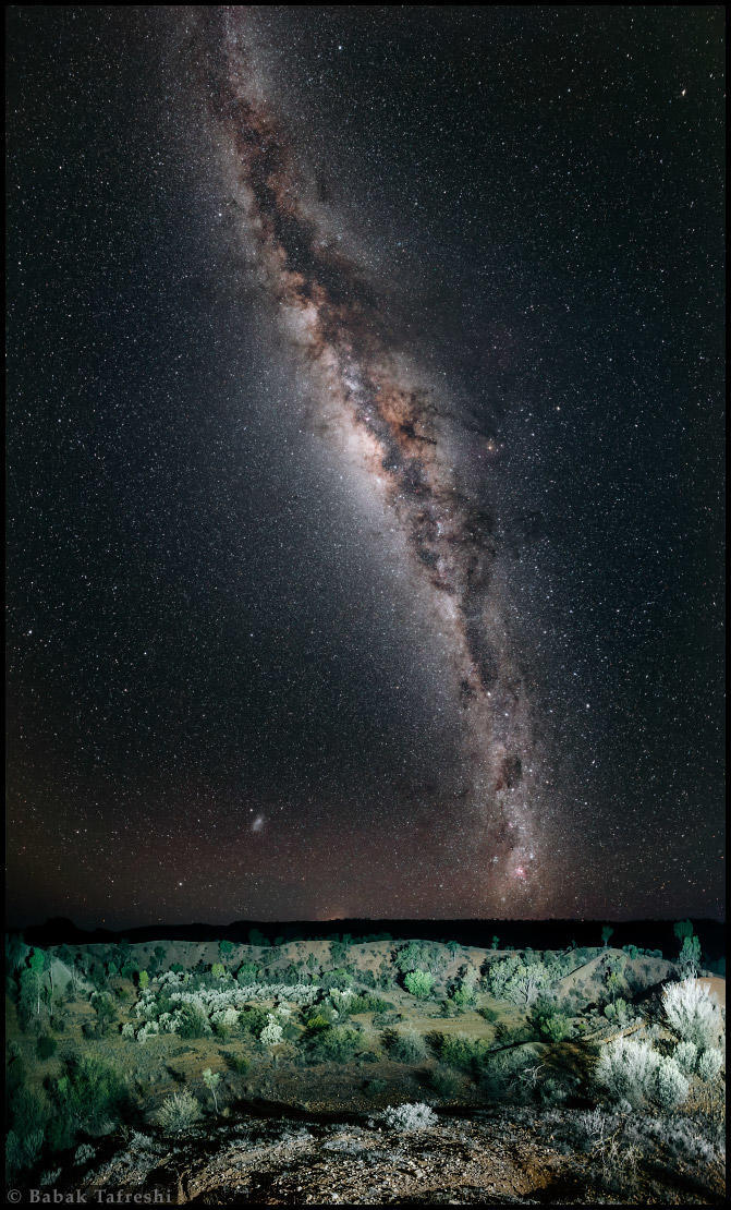 southern craters and galaxies 南半球的撞击坑与星系.