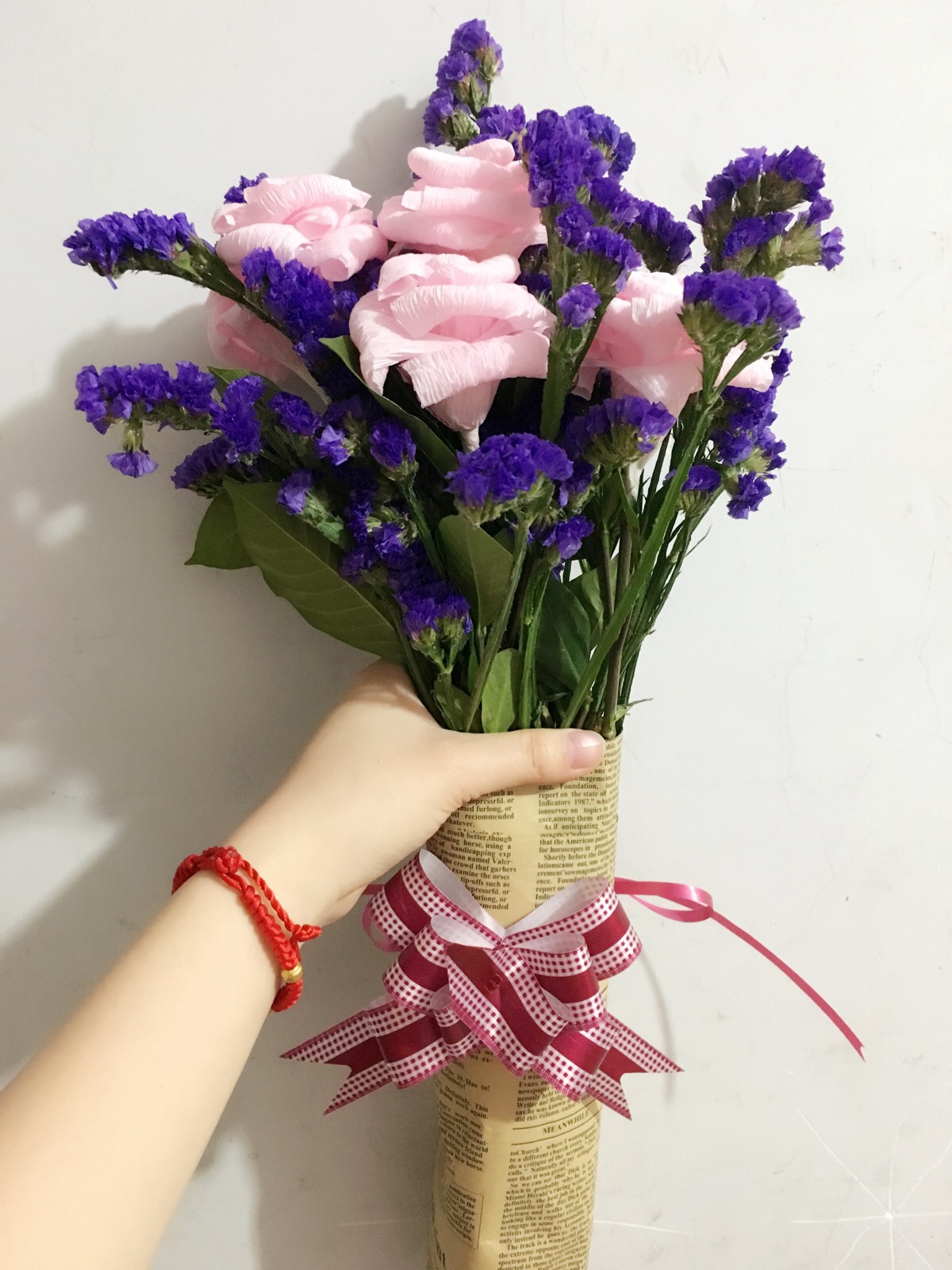 男朋友送的花 用包装花的纸重新做一束送给他