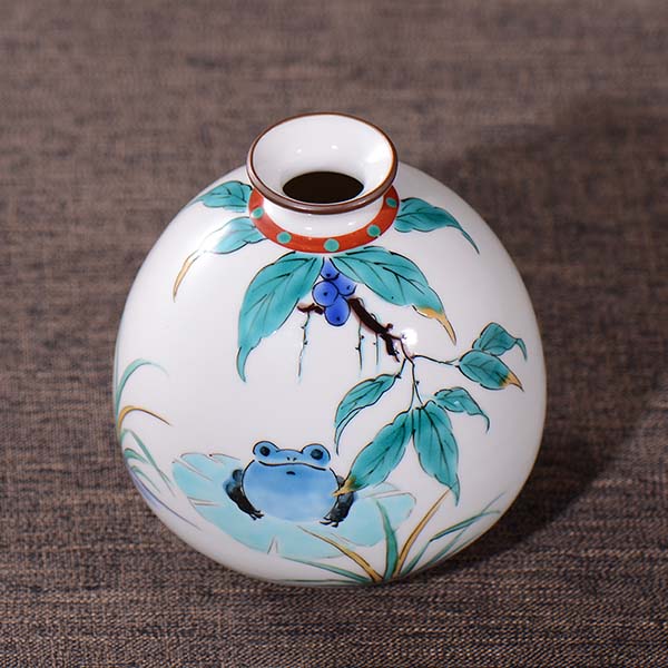 米粒饰家 日本:陶瓷彩釉青蛙花瓶日本九谷烧是日本彩绘瓷器,具有浓郁