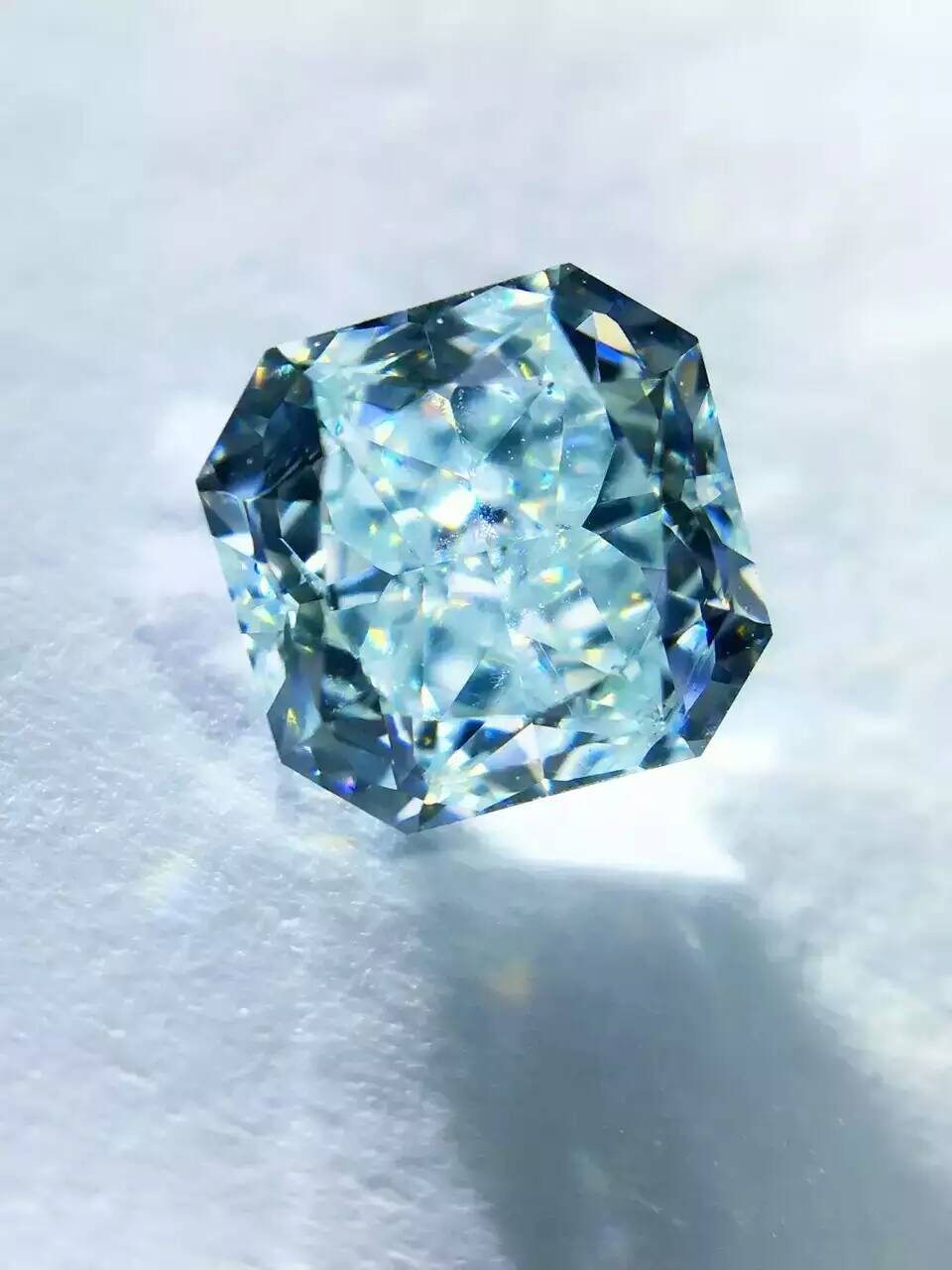 蓝色钻石.