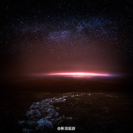 芬兰摄影师 mikko lagerstedt 捕获到的世界尽头,星河璀璨,大地静穆