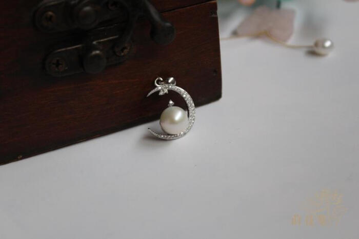 【莳花集】花月夜-925银月亮镶钻正圆强光珍珠