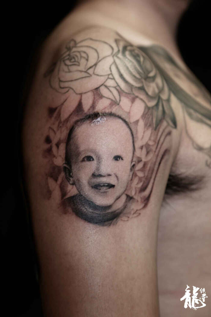 大臂小孩人物肖像头像纹身 - 上海龙绣堂纹…-