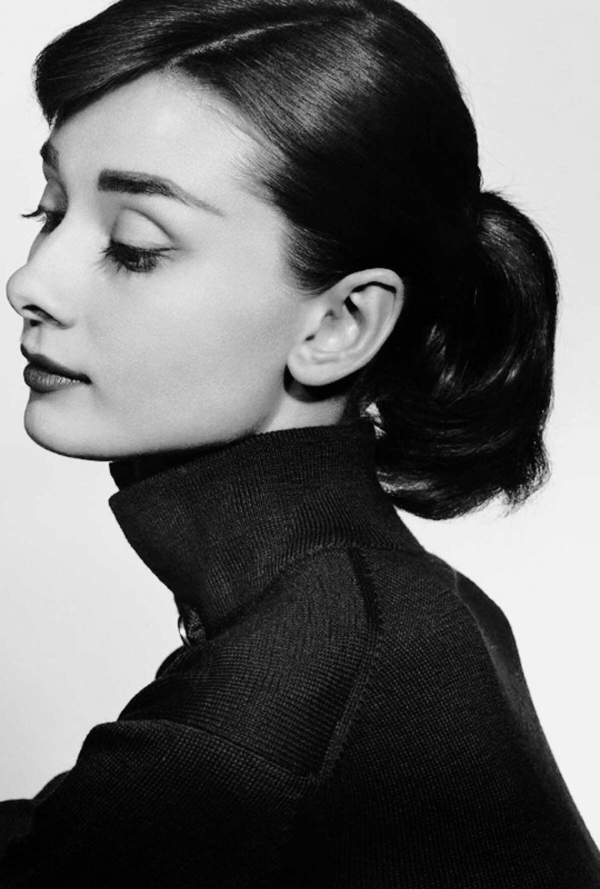 audrey hepburn photographed by yousuf karsh, 1956