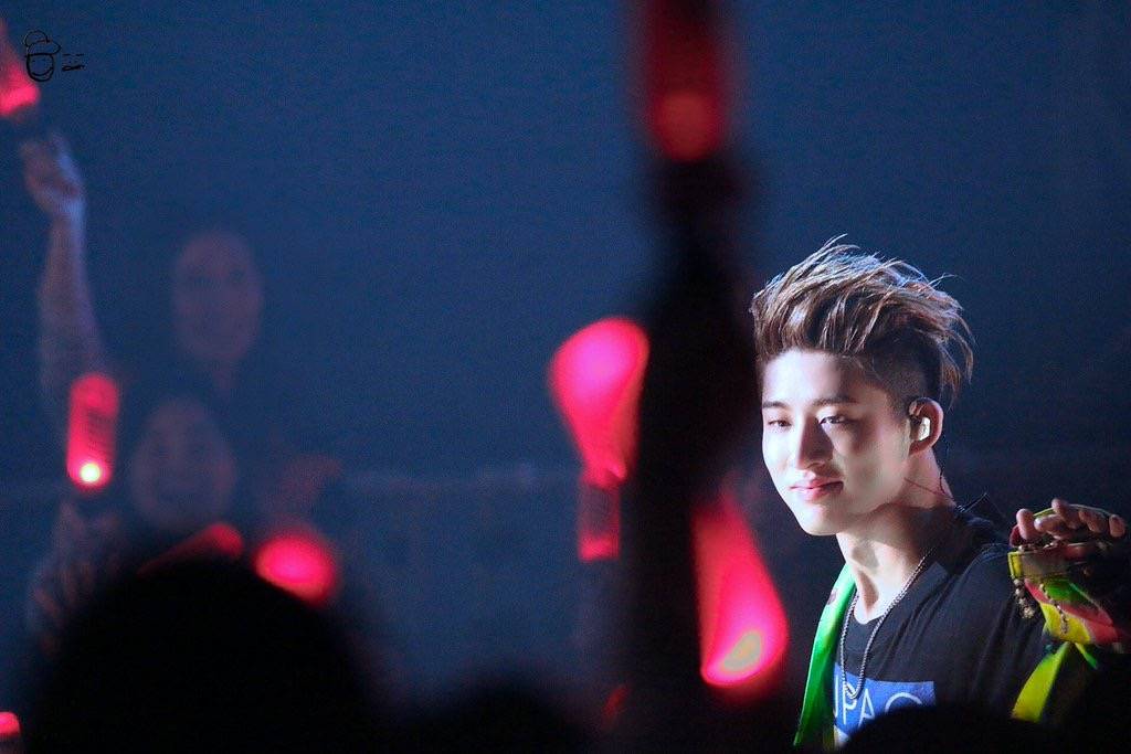 ikon 金韩彬 b.i 壁纸 头像 cr.logo