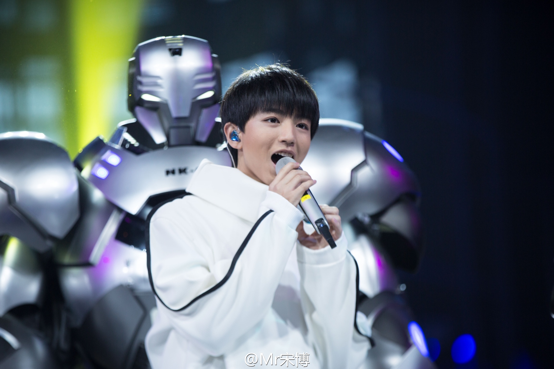 tfboys王俊凯#tfboys#151231 湖南卫视跨年演唱会cr:mr宋博