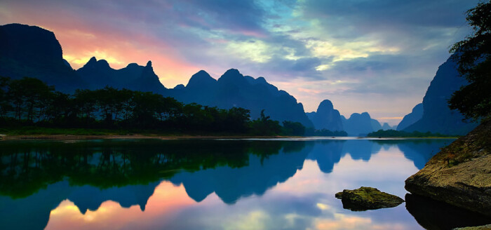 云南丽江的美丽山水风景桌面壁纸