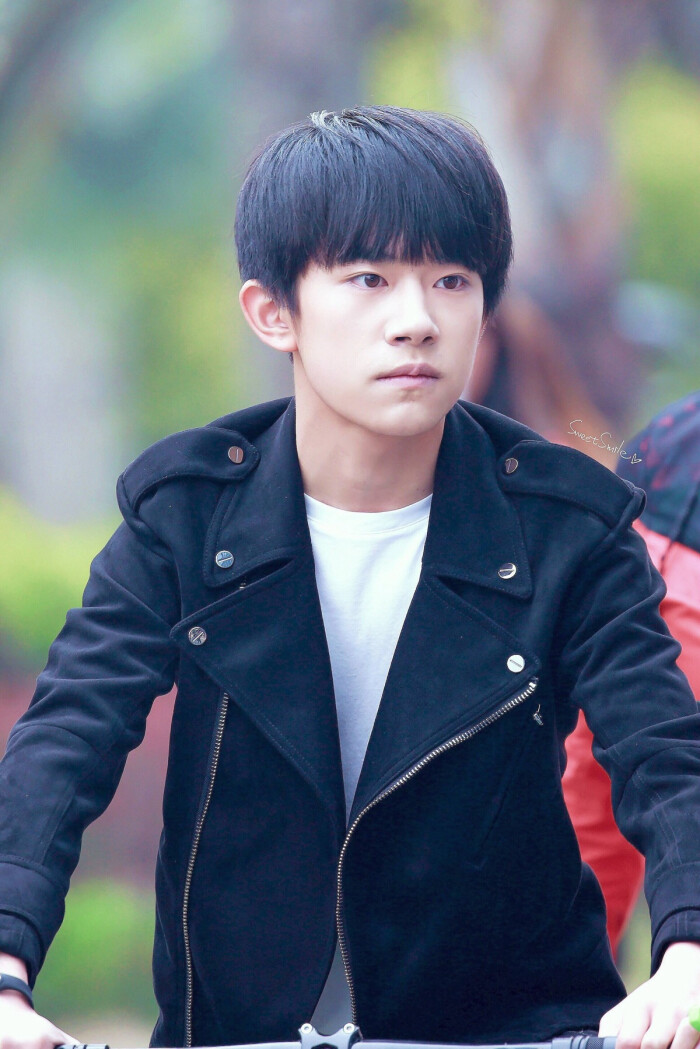 易烊千玺 #tfboys 超少年密码拍摄花絮 高清 酷帅