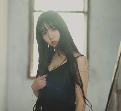 高清女生头像 唯美 长发 背景 小清新 意境 她回眸一霎那 似极了旧时
