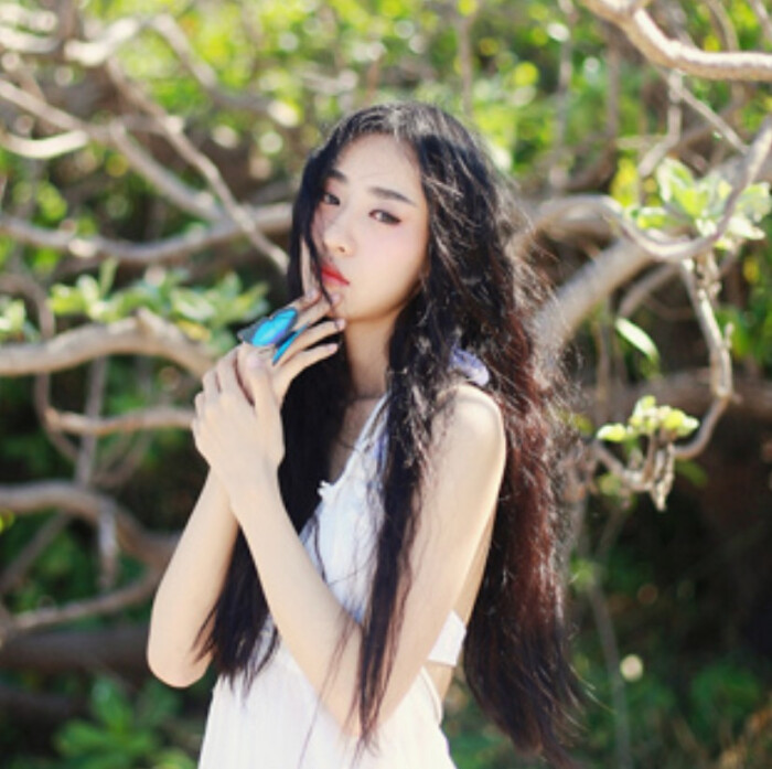 高清女生头像 唯美 长发 背景 小清新 意境 她回眸一霎那 似极了旧时