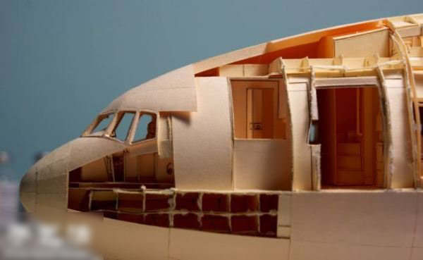 硬纸板diy制作超精细波音777飞机模型 http://www.kejifaming.