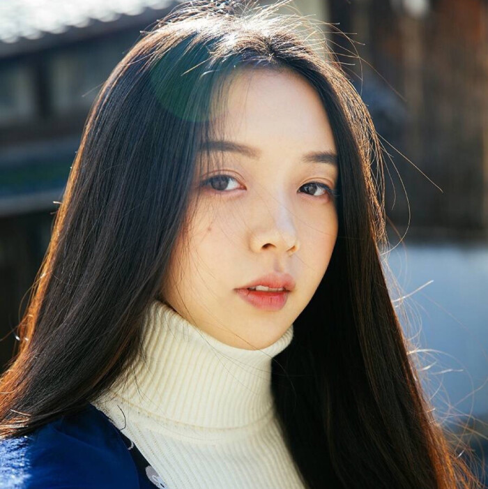 女生头像 我是个丑姑娘,变不了你喜爱的模样.