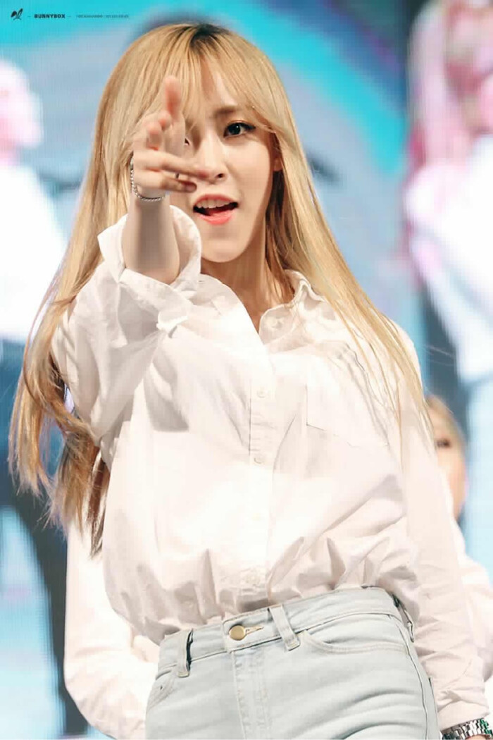 mamamoo 文星伊 玟星 moon byul-yi. cr.logo