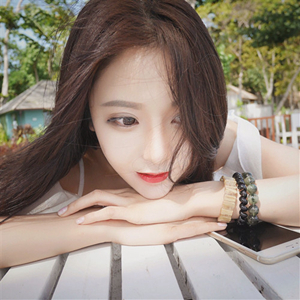 高清女生头像 唯美 长发 背景 小清新 意境 她回眸一霎那 似极了旧时