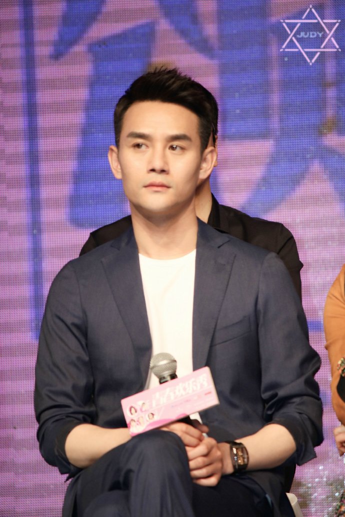 王凯kkw 160407杭州欢乐颂发布会 凯宝宝7p