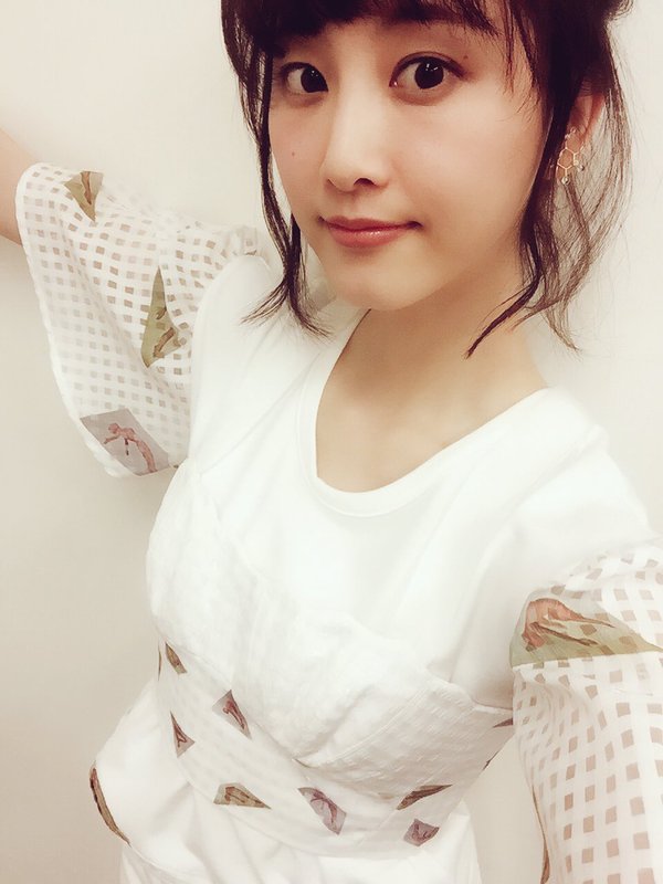 松井玲奈婚纱_松井玲奈手机壁纸(2)