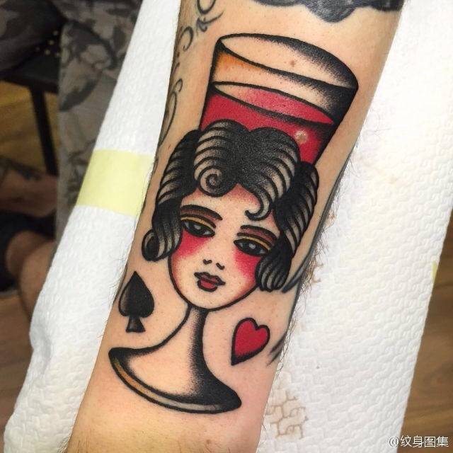 欧美卡通彩色女生头像纹身小臂纹身