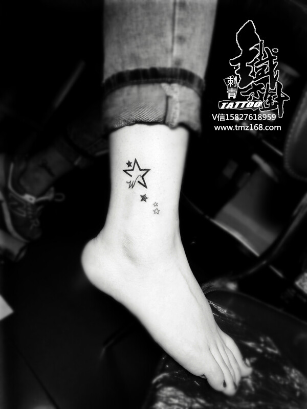 脚踝纹身五角星纹身英文脚踝五角星字母纹身…