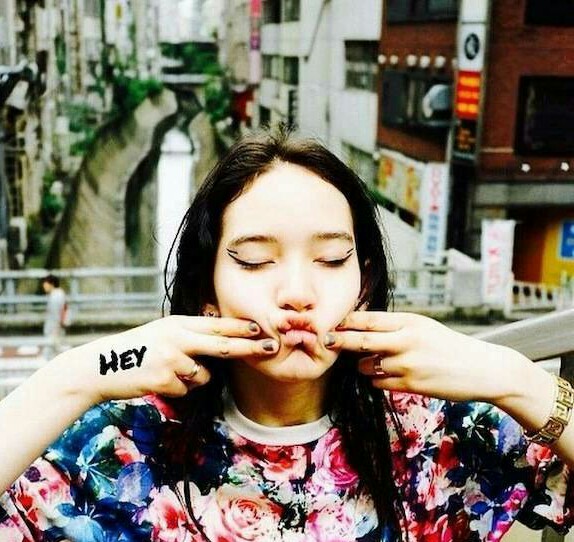 搞怪女生头像