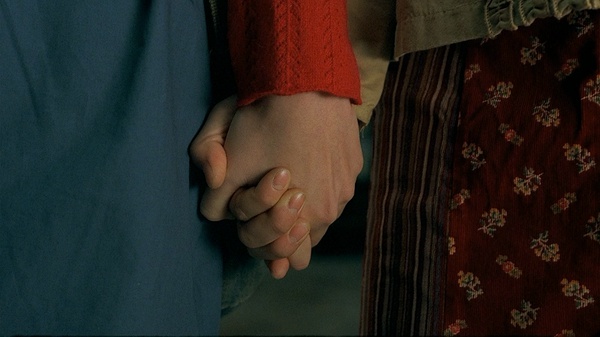 牵手 手牵手 情侣 爱情 love 电影 热恋 手势 深情 初恋 hold my hand